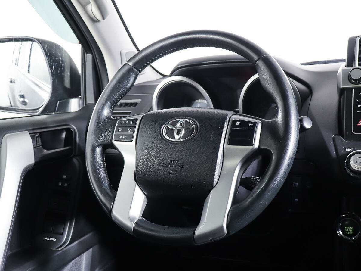 Toyota Land Cruiser Prado с пробегом — 2017 год. Фото: #13