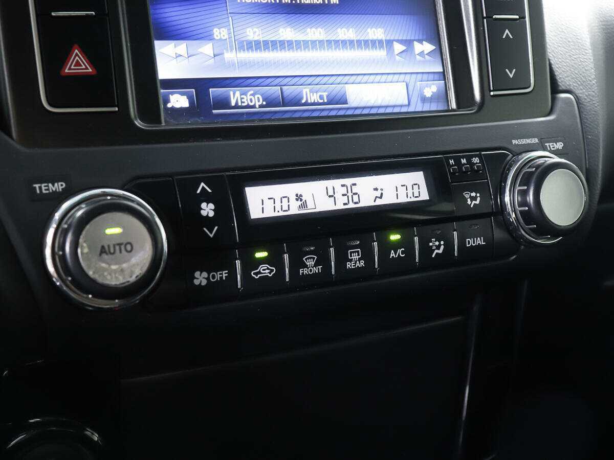 Toyota Land Cruiser Prado с пробегом — 2017 год. Фото: #17