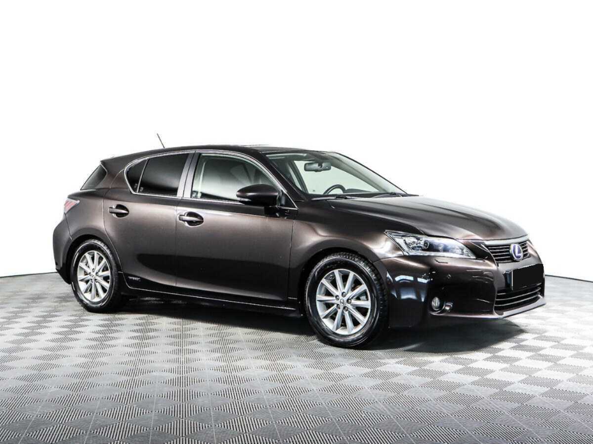 Lexus CT с пробегом — 2011 год. Фото: #1