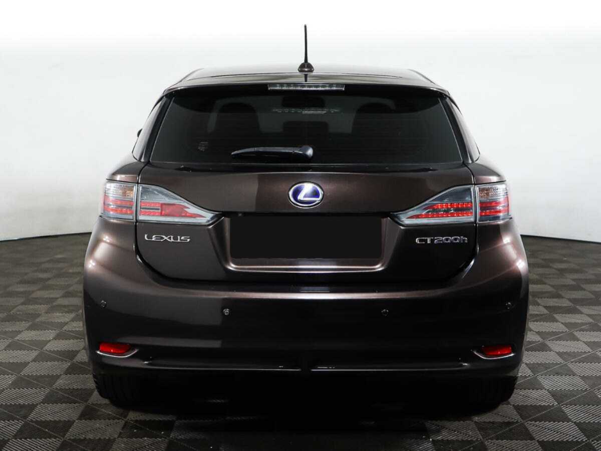 Lexus CT с пробегом — 2011 год. Фото: #4