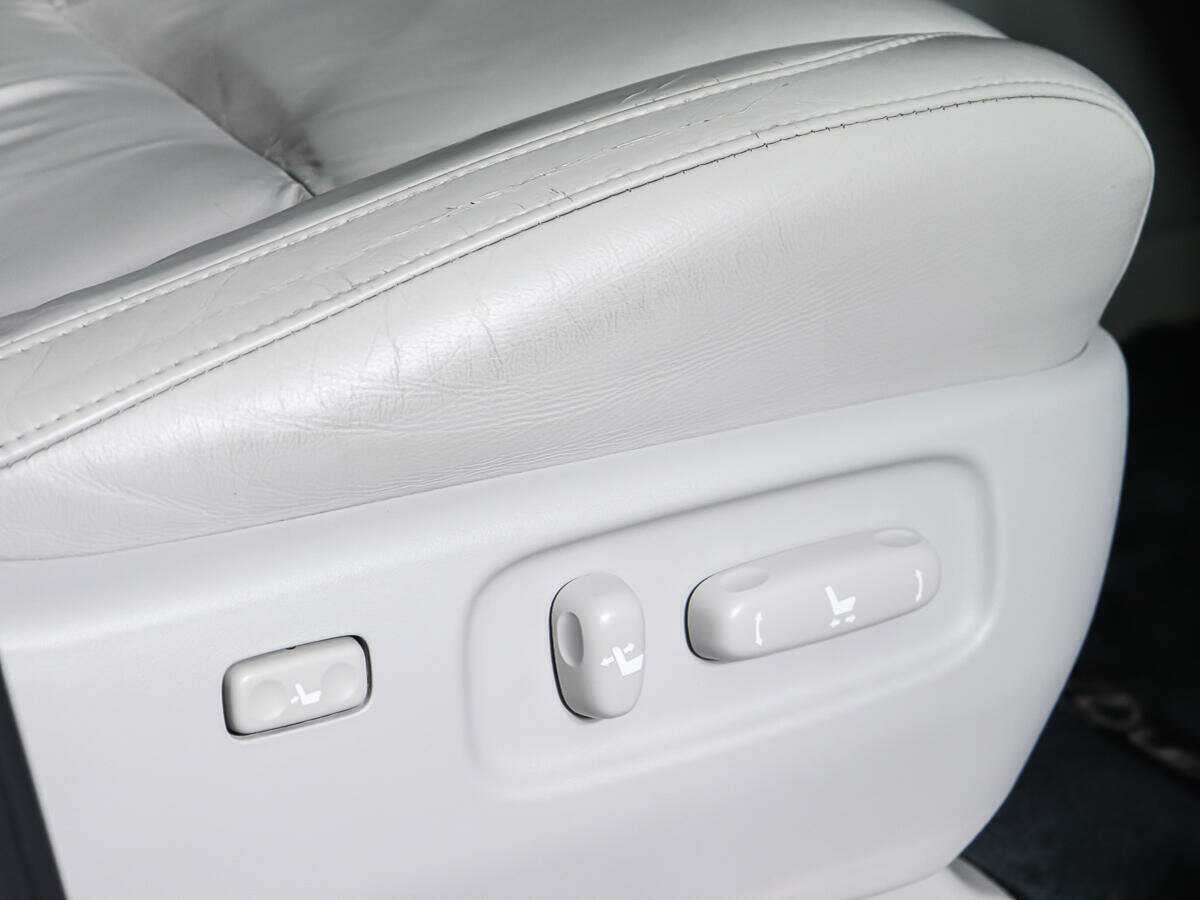 Lexus RX с пробегом — 2008 год. Фото: #16