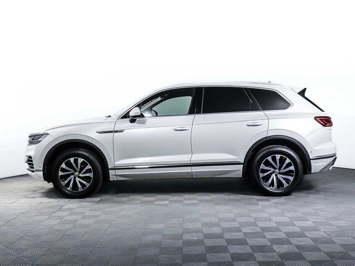 Volkswagen Touareg с пробегом — 2020 год. Фото: #6