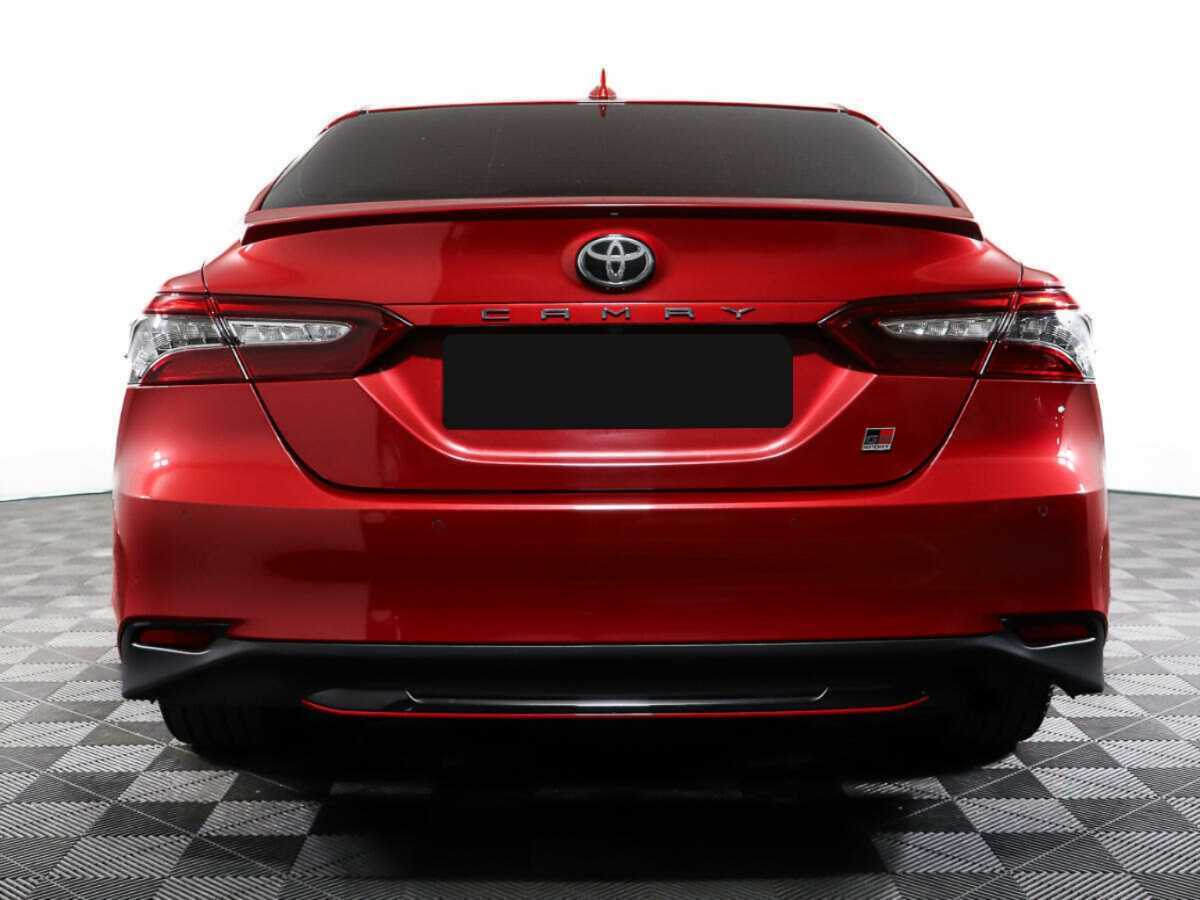 Toyota Camry с пробегом — 2021 год. Фото: #3