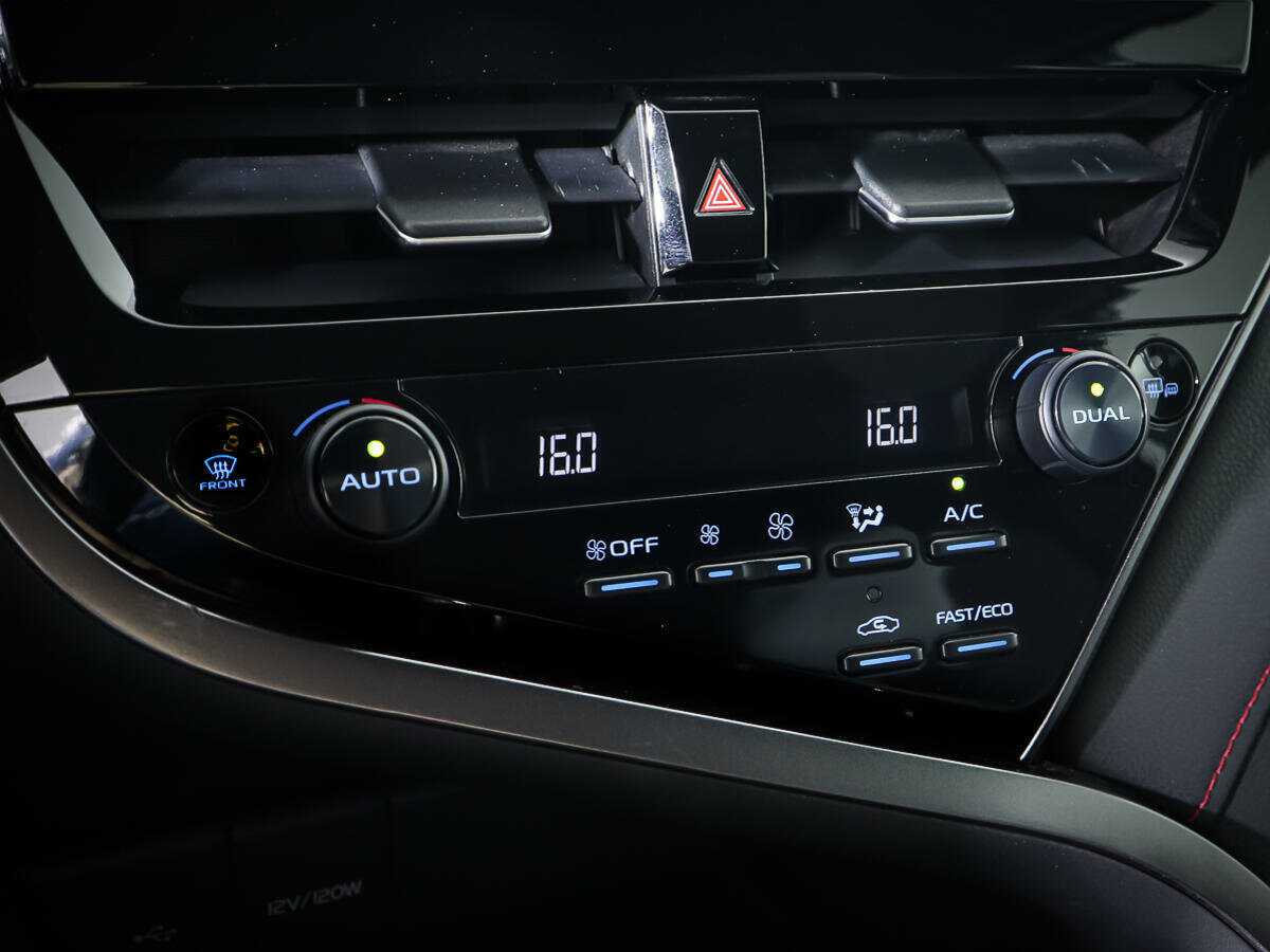 Toyota Camry с пробегом — 2021 год. Фото: #15