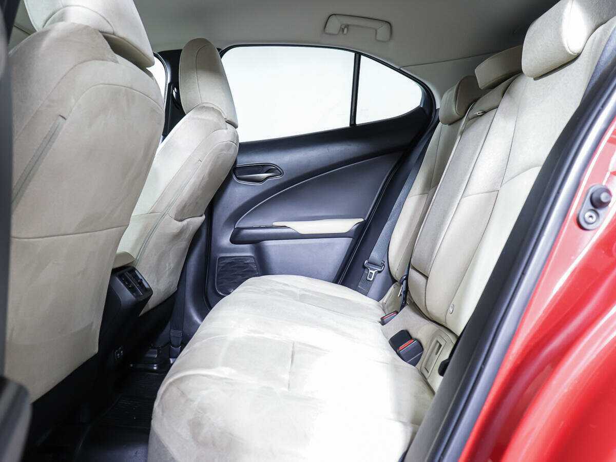 Lexus UX с пробегом — 2019 год. Фото: #7