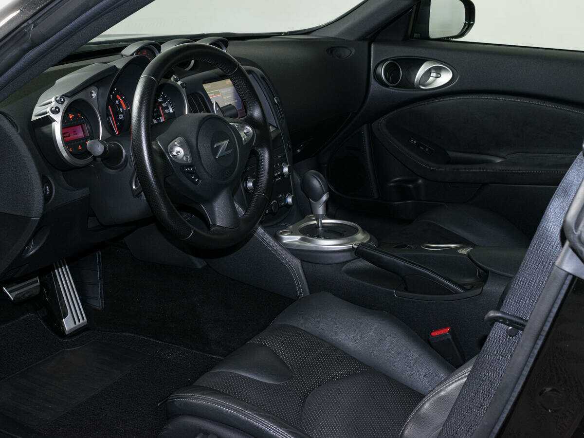Nissan 370Z с пробегом — 2019 год. Фото: #10
