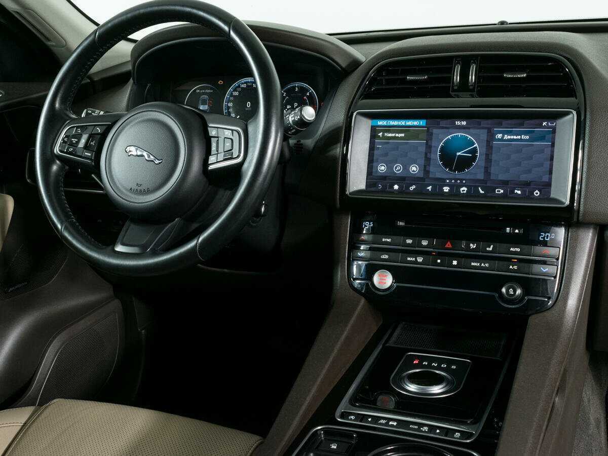 Jaguar F-Pace с пробегом — 2016 год. Фото: #10