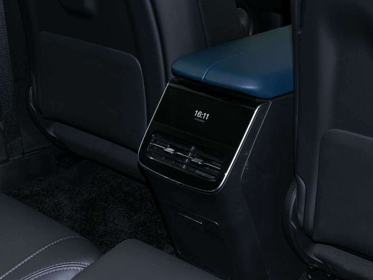 Voyah Free с пробегом — 2023 год. Фото: #9