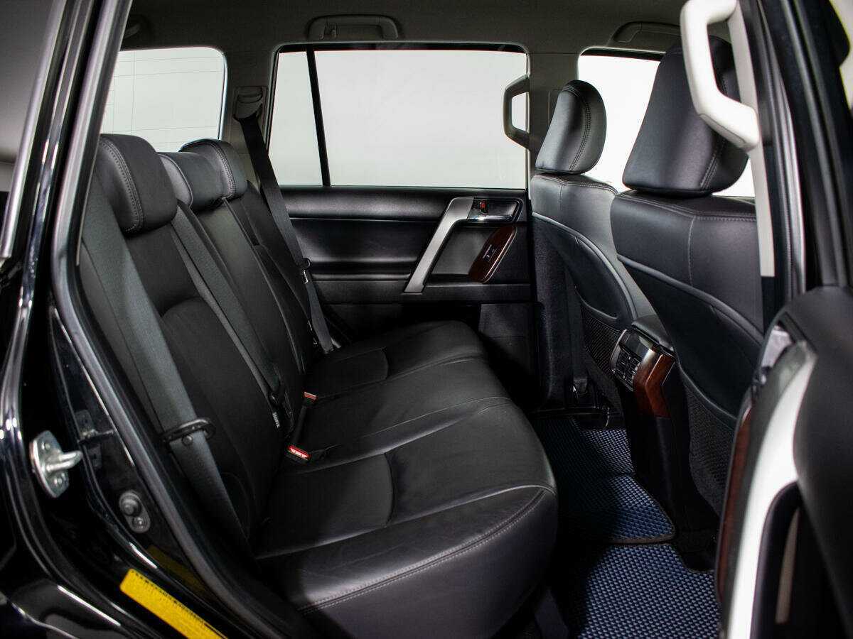 Toyota Land Cruiser Prado с пробегом — 2015 год. Фото: #9