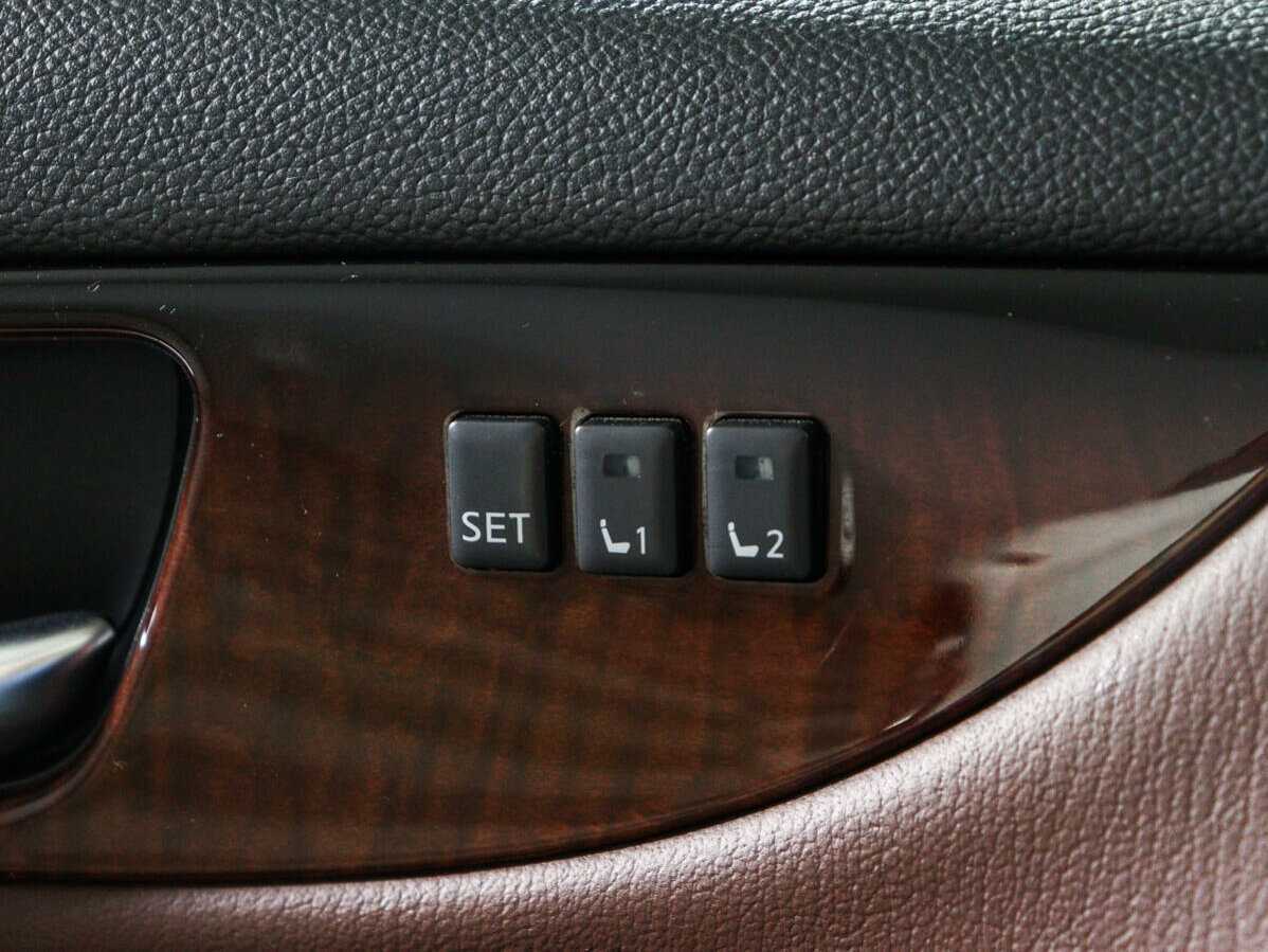 Infiniti QX50 с пробегом — 2014 год. Фото: #12