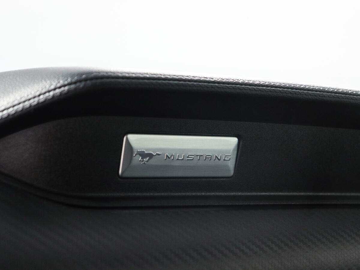 Ford Mustang с пробегом — 2022 год. Фото: #12