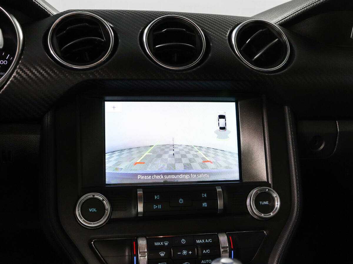 Ford Mustang с пробегом — 2022 год. Фото: #15