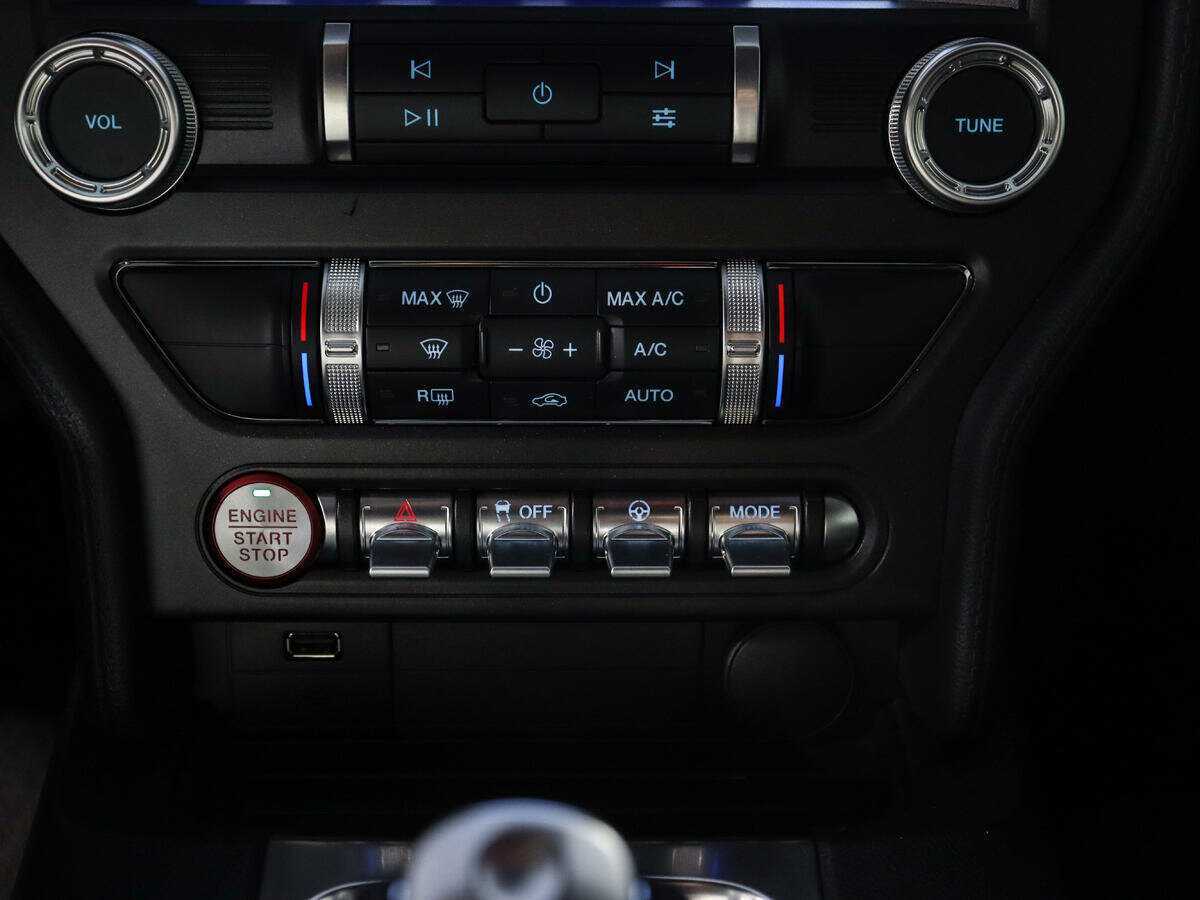 Ford Mustang с пробегом — 2022 год. Фото: #16