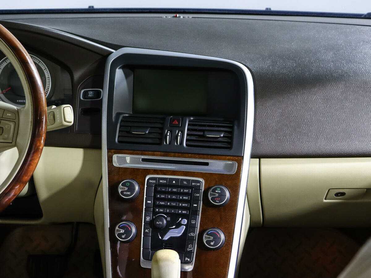 Volvo XC60 с пробегом — 2011 год. Фото: #12