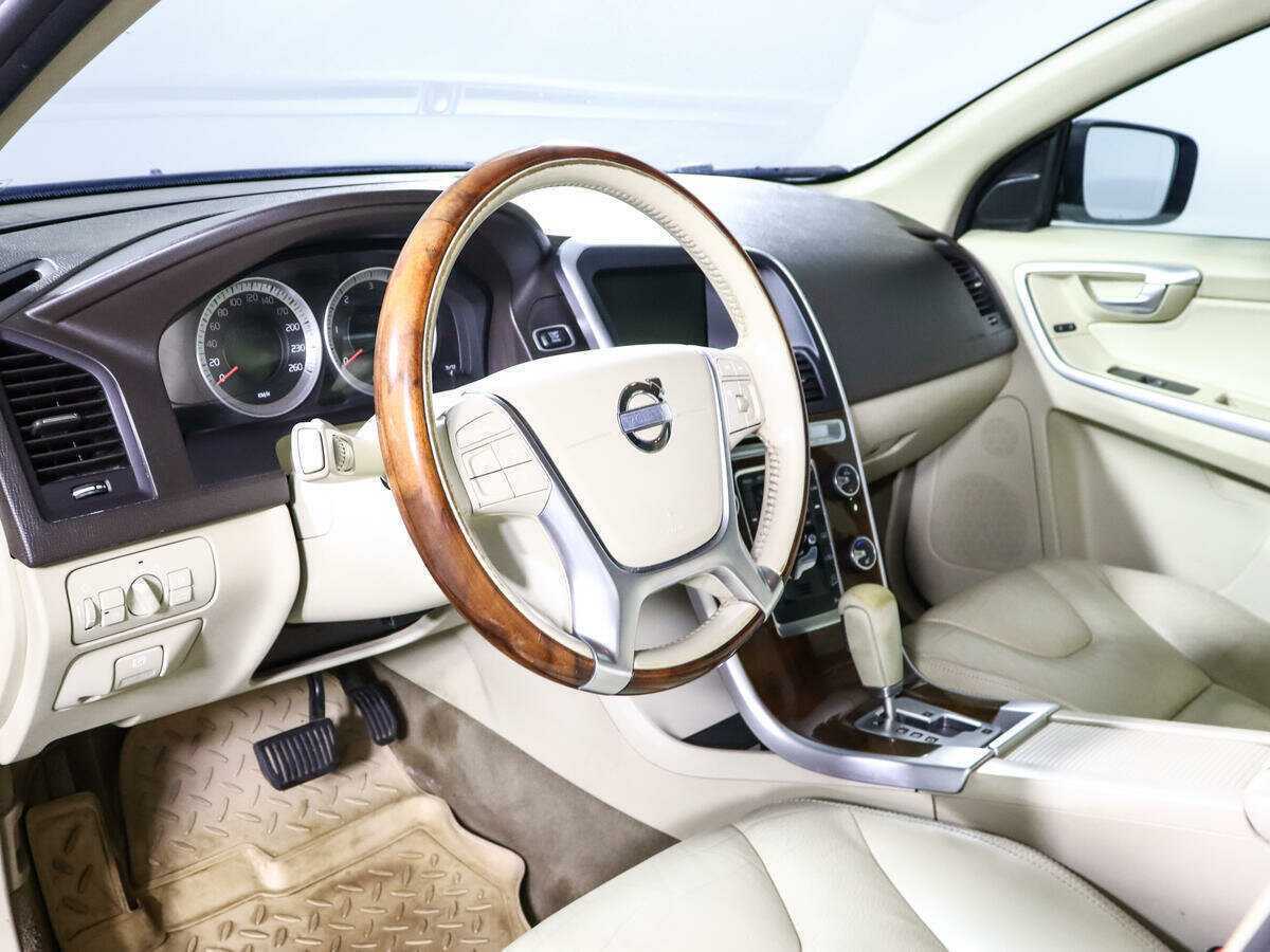 Volvo XC60 с пробегом — 2011 год. Фото: #13