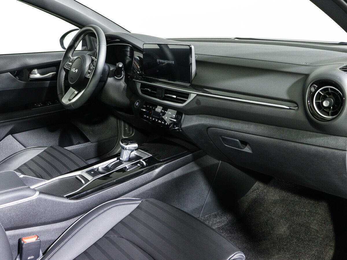 Kia K3 с пробегом — 2022 год. Фото: #8