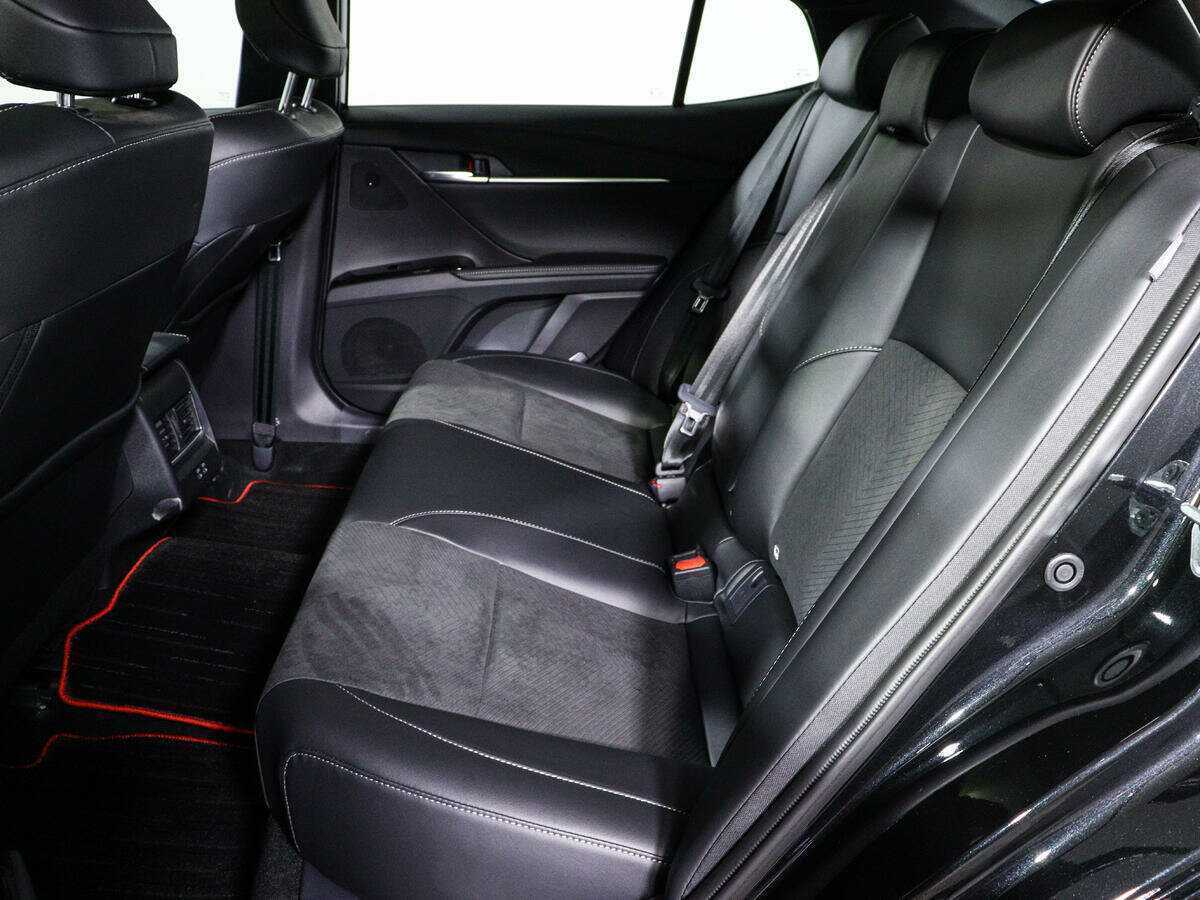 Toyota Camry с пробегом — 2024 год. Фото: #9