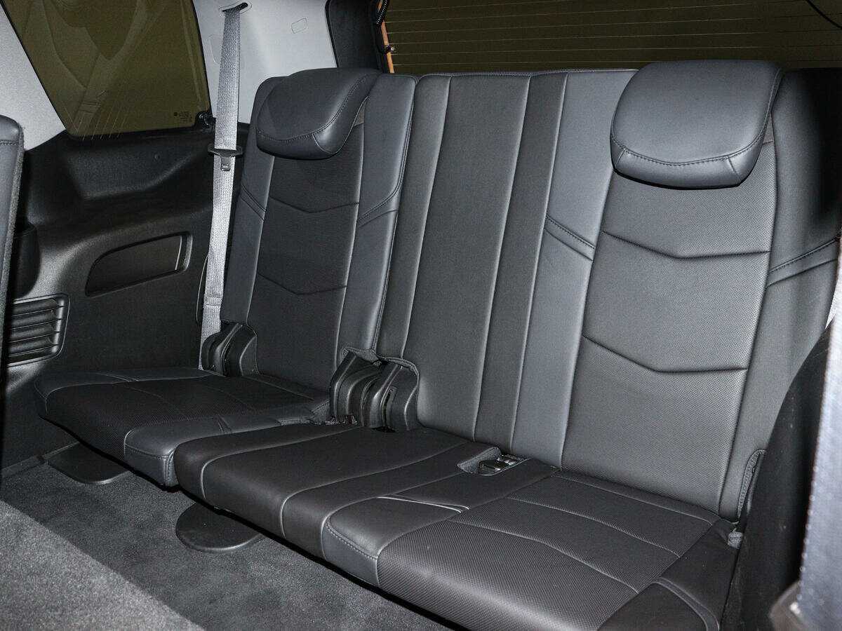 Cadillac Escalade с пробегом — 2016 год. Фото: #10