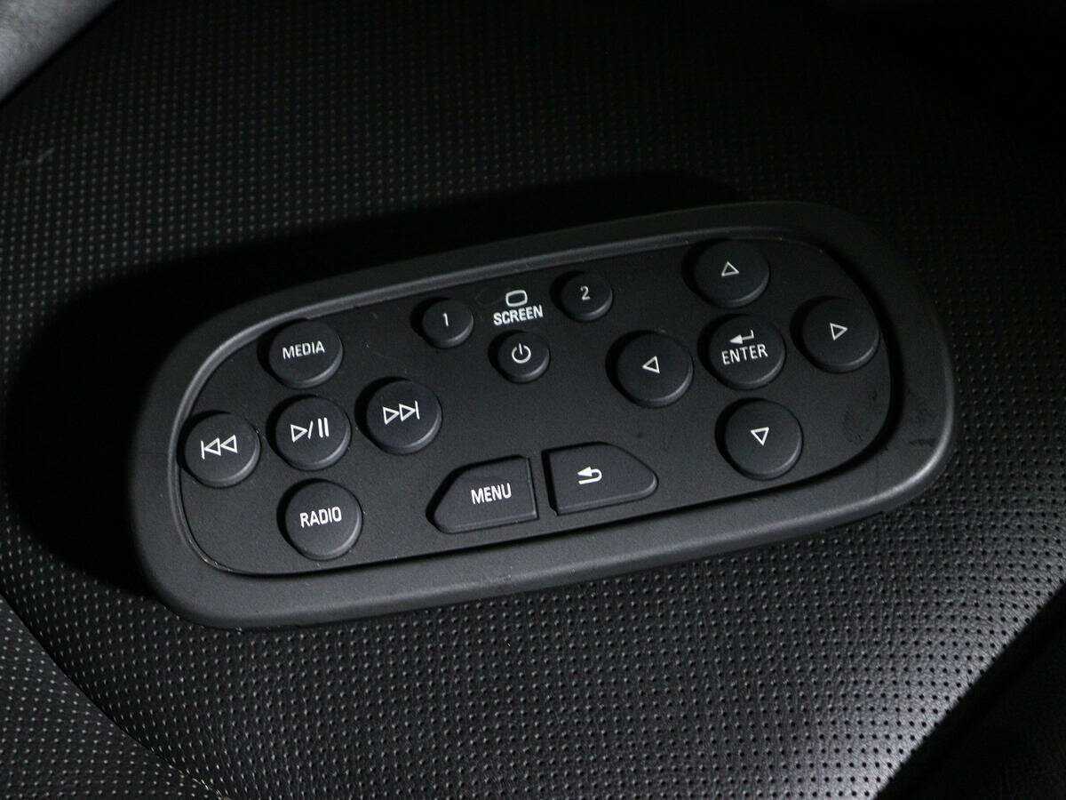 Cadillac Escalade с пробегом — 2016 год. Фото: #18