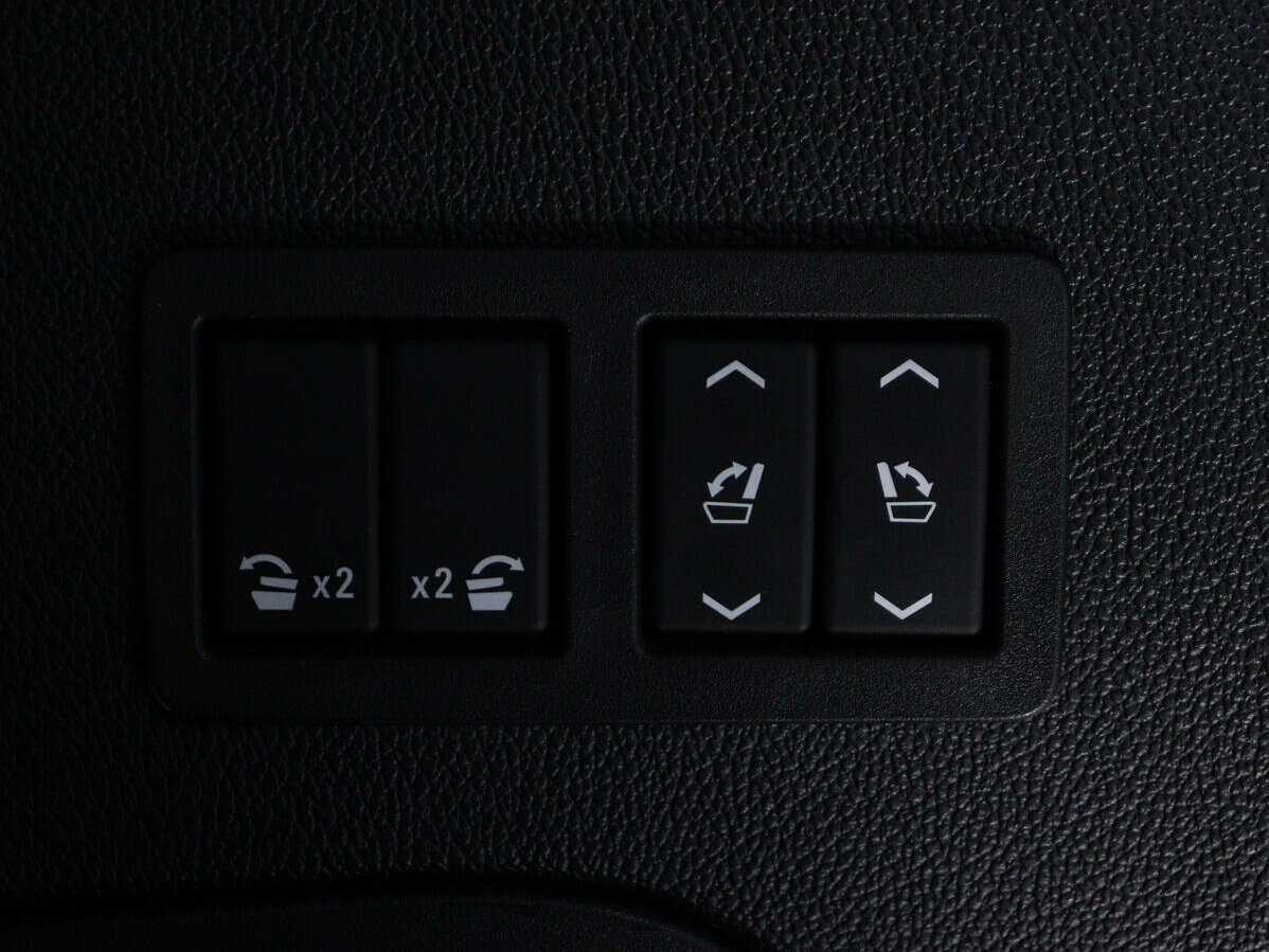 Cadillac Escalade с пробегом — 2016 год. Фото: #19