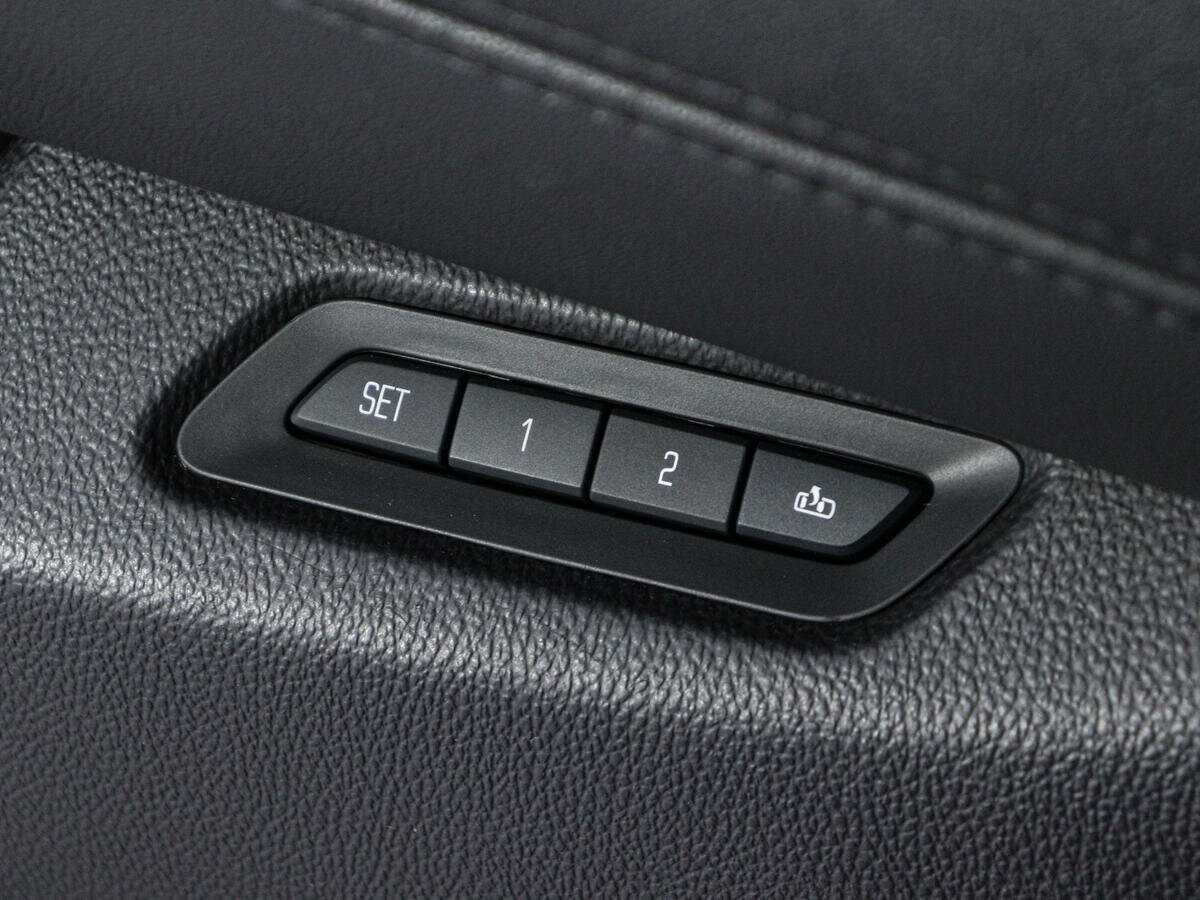 Cadillac Escalade с пробегом — 2016 год. Фото: #23