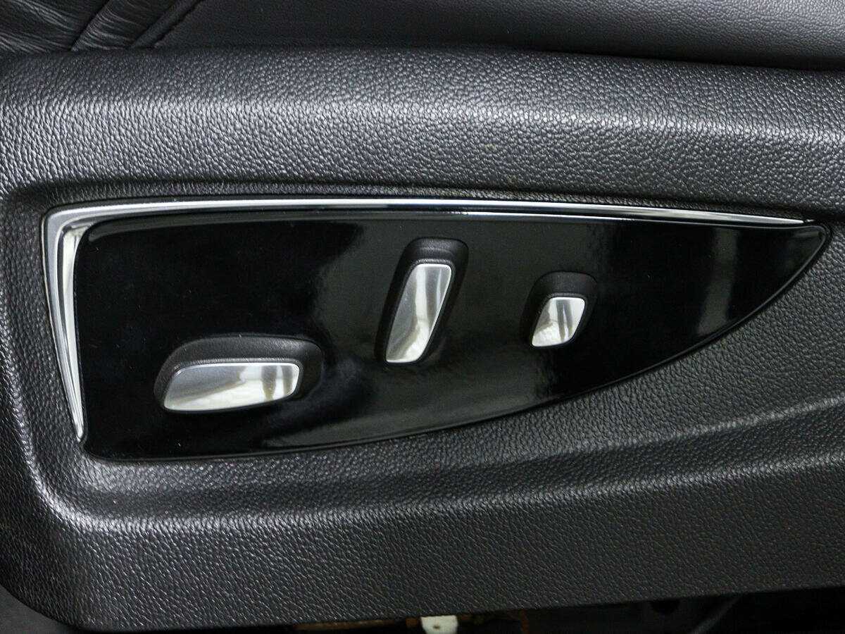 Cadillac Escalade с пробегом — 2016 год. Фото: #24