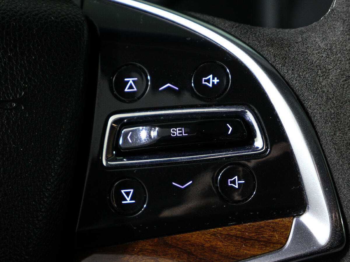 Cadillac Escalade с пробегом — 2016 год. Фото: #28