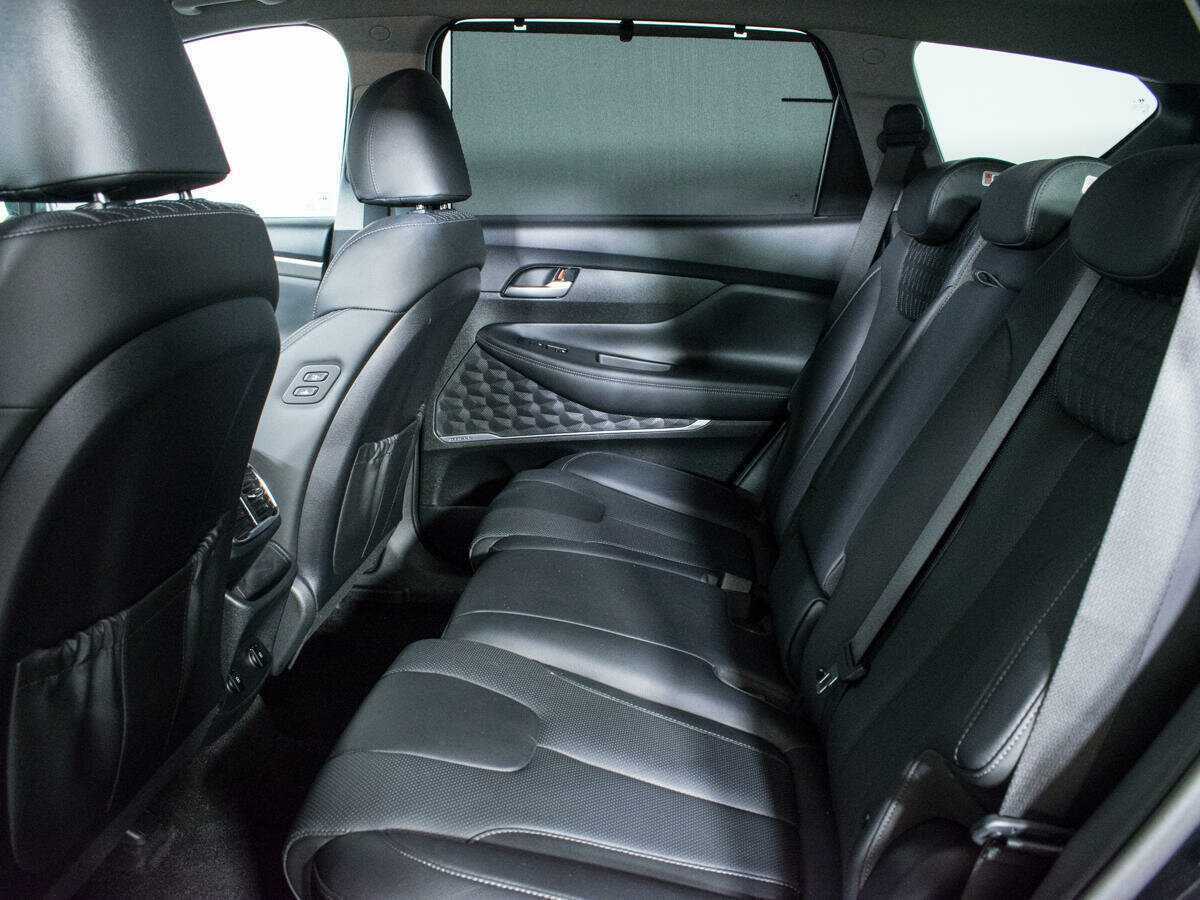 Hyundai Santa Fe с пробегом — 2019 год. Фото: #9