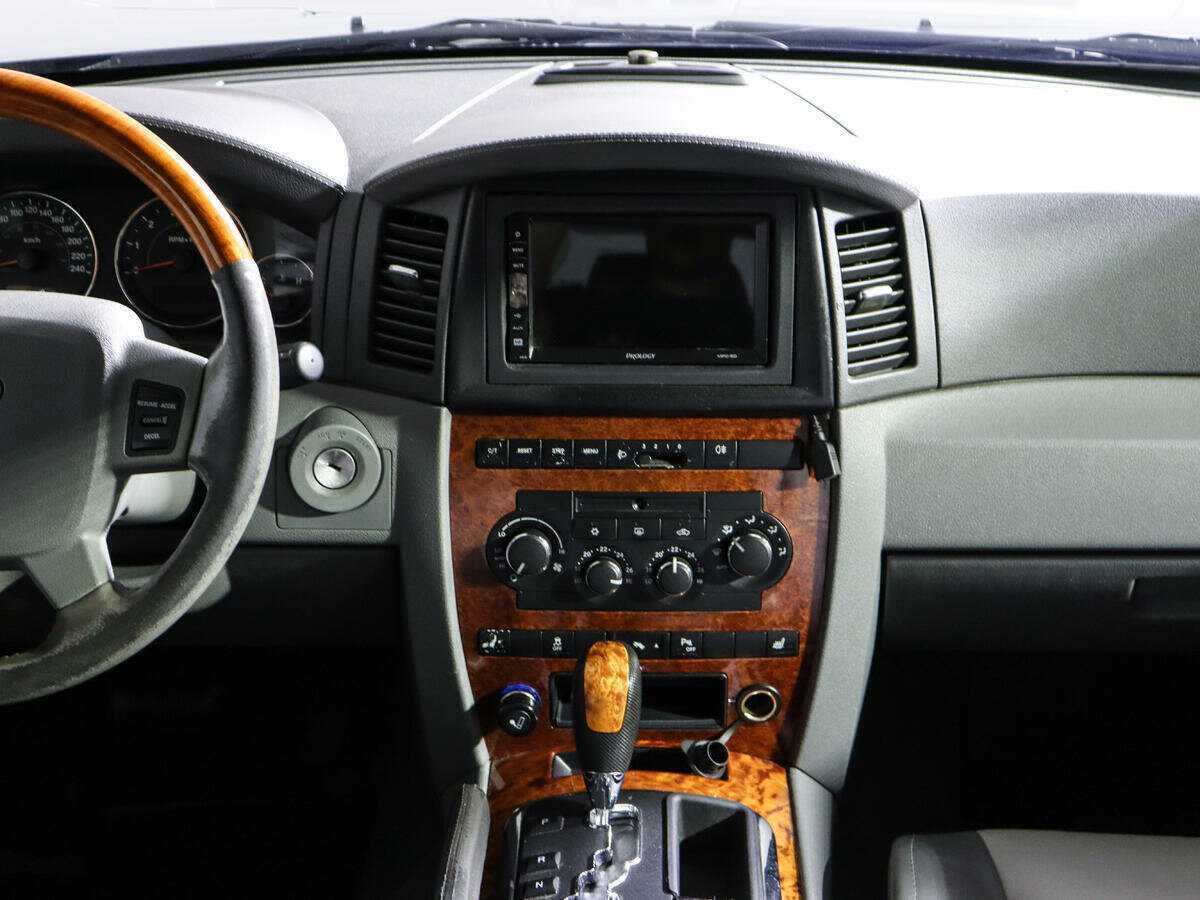 Jeep Grand Cherokee с пробегом — 2007 год. Фото: #12