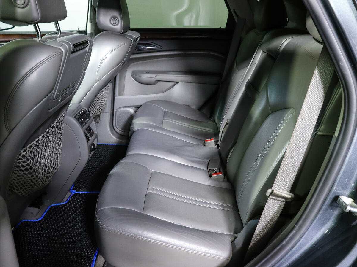 Cadillac SRX с пробегом — 2011 год. Фото: #7