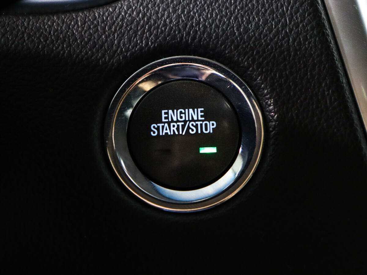 Cadillac SRX с пробегом — 2011 год. Фото: #13