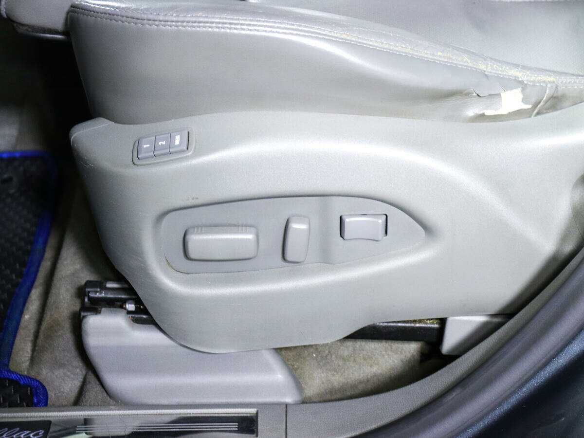 Cadillac SRX с пробегом — 2011 год. Фото: #14