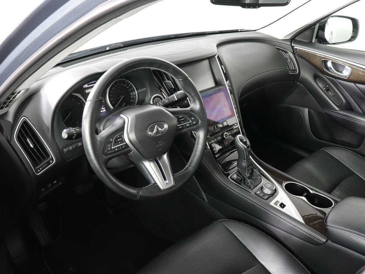 Infiniti Q50 с пробегом — 2017 год. Фото: #8