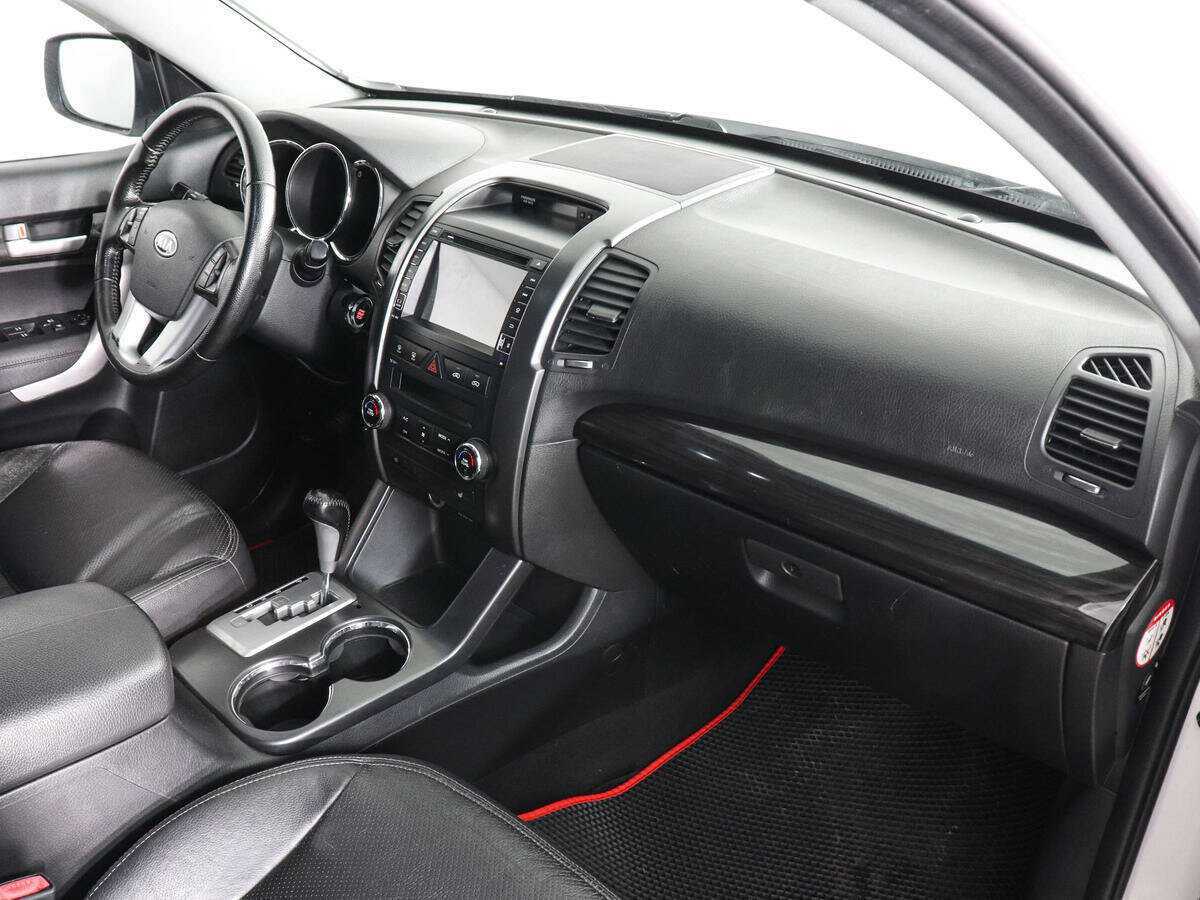 Kia Sorento с пробегом — 2010 год. Фото: #9