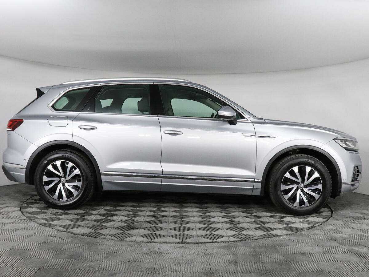 Volkswagen Touareg с пробегом — 2020 год. Фото: #3