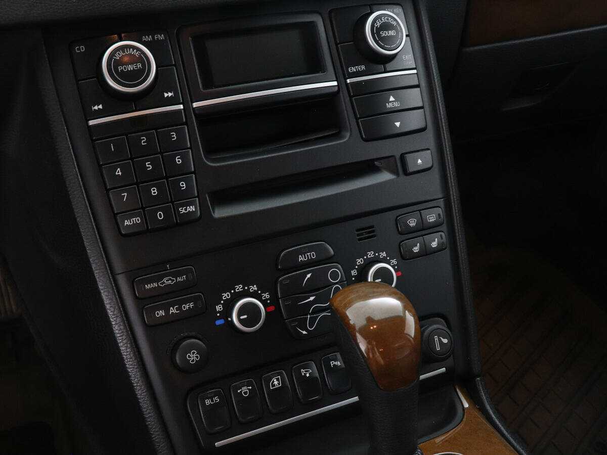 Volvo XC90 с пробегом — 2008 год. Фото: #10