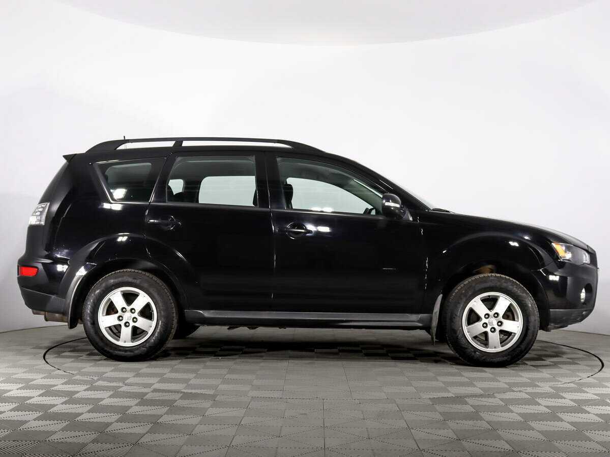Mitsubishi Outlander с пробегом — 2011 год. Фото: #3