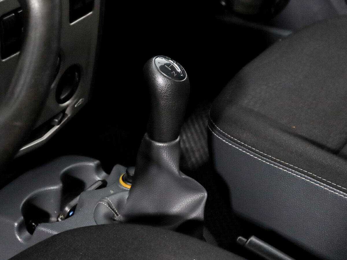 Renault Logan с пробегом — 2008 год. Фото: #9