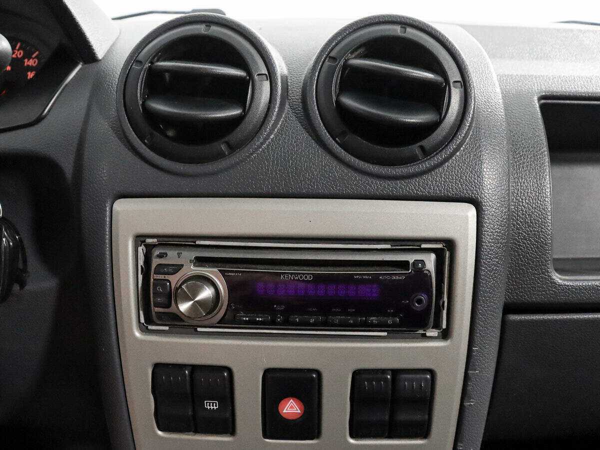 Renault Logan с пробегом — 2008 год. Фото: #15