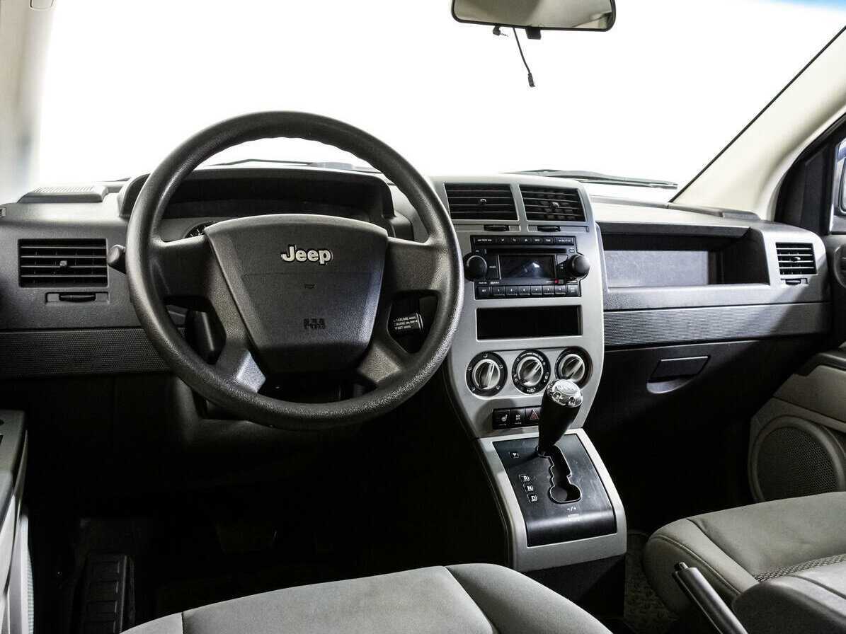 Jeep Compass с пробегом — 2006 год. Фото: #10
