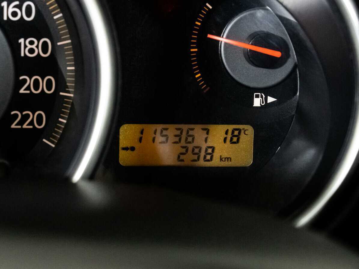 Nissan Tiida с пробегом — 2008 год. Фото: #14