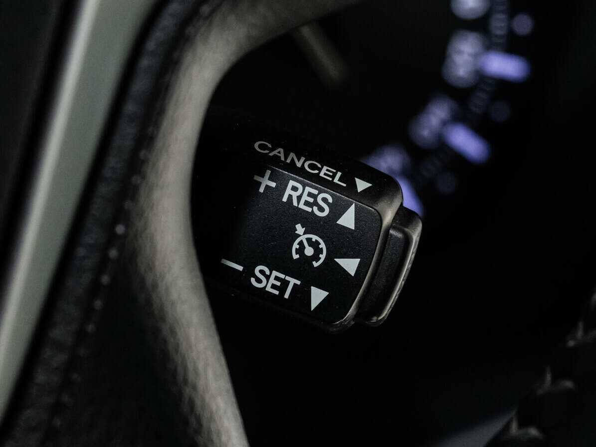 Toyota Land Cruiser Prado с пробегом — 2021 год. Фото: #18