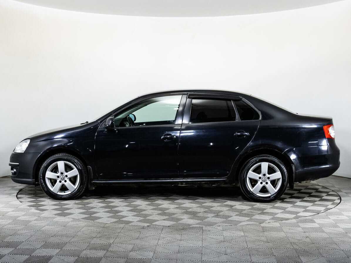 Volkswagen Jetta с пробегом — 2010 год. Фото: #5