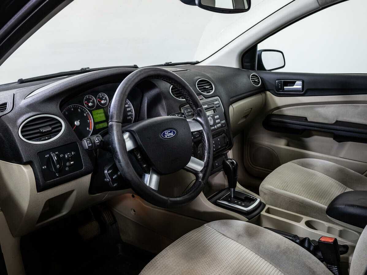 Ford Focus с пробегом — 2006 год. Фото: #10