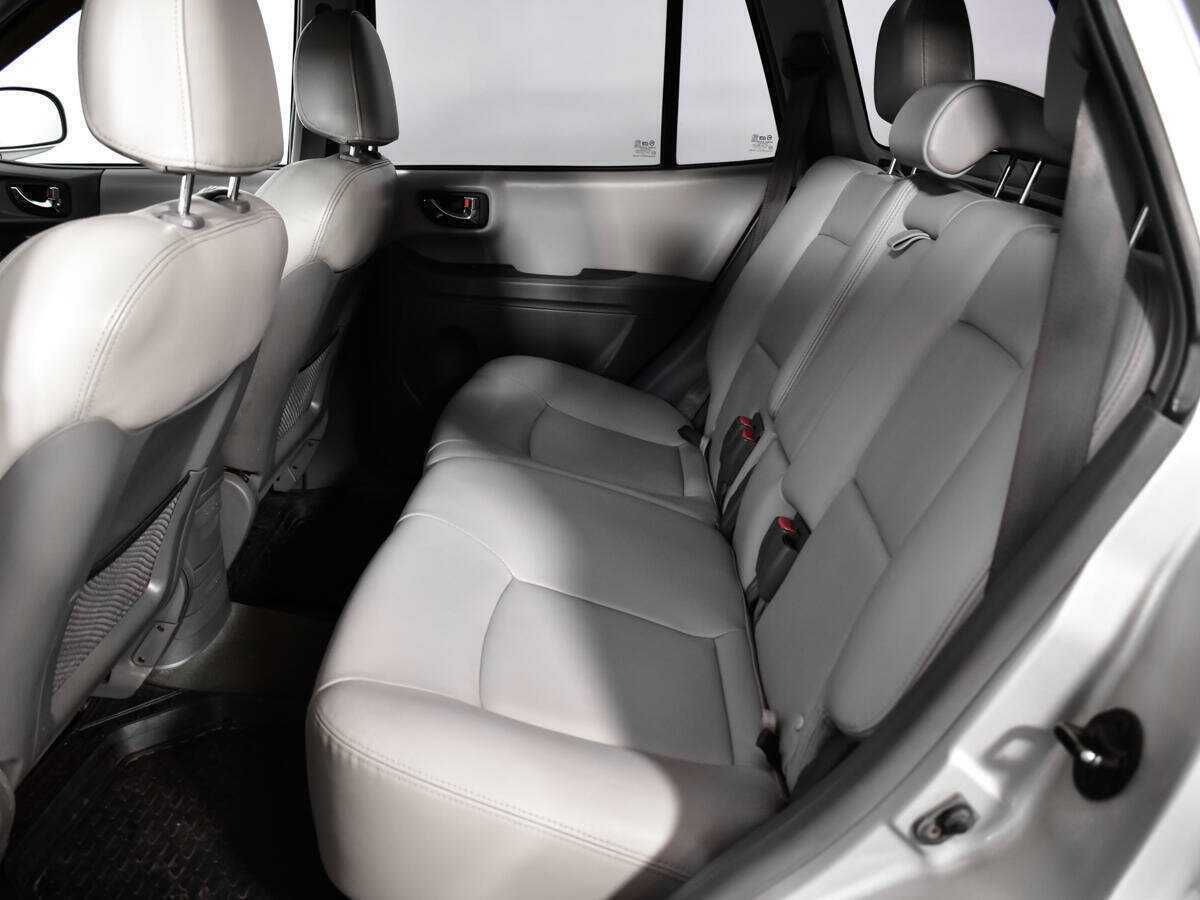 Hyundai Santa Fe с пробегом — 2005 год. Фото: #9
