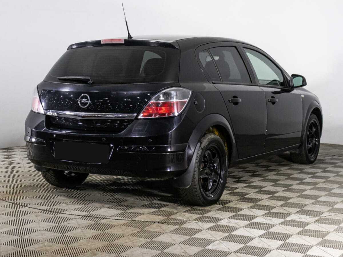 Opel Astra с пробегом — 2010 год. Фото: #4