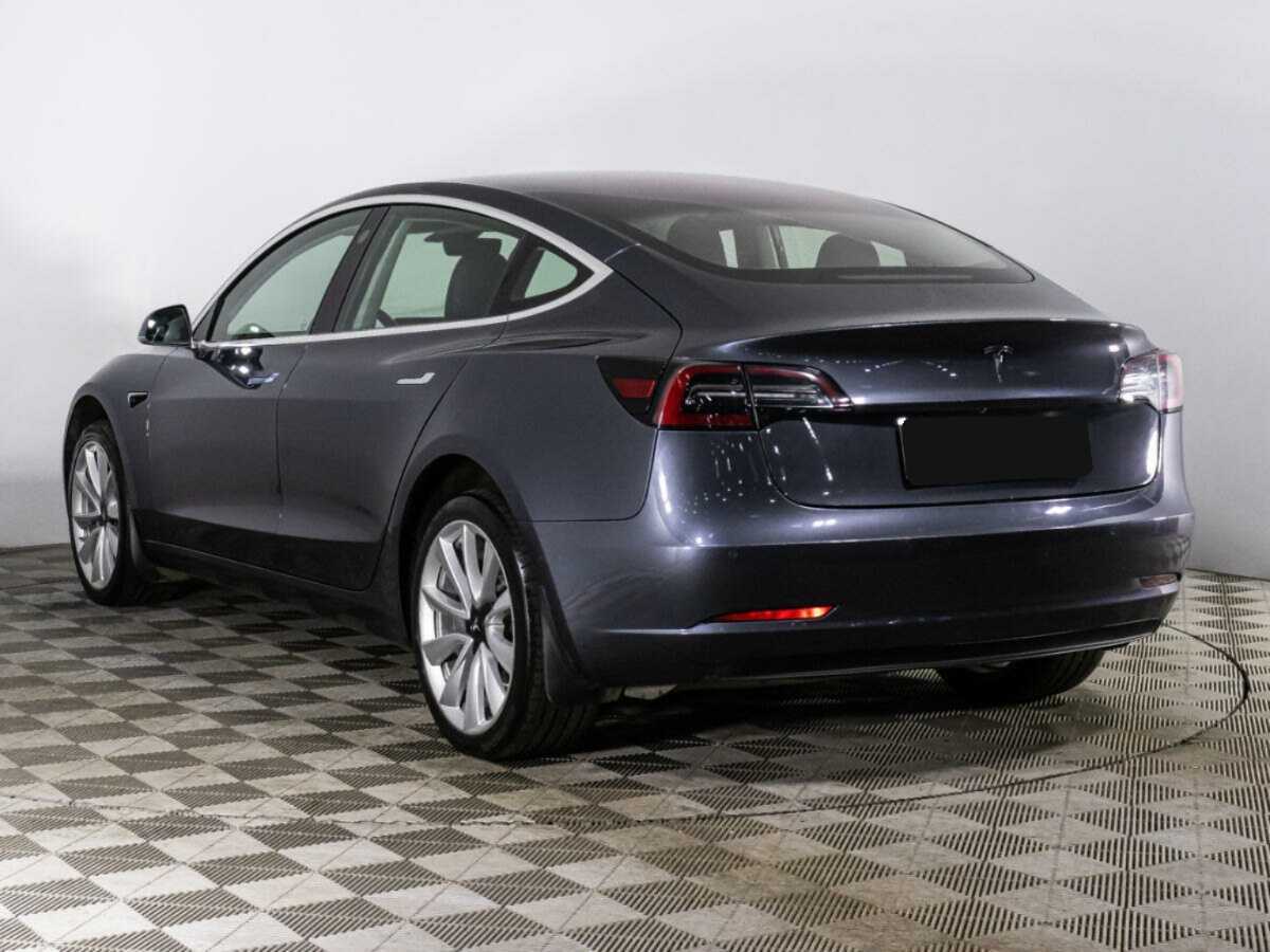 Tesla Model 3 с пробегом — 2019 год. Фото: #6