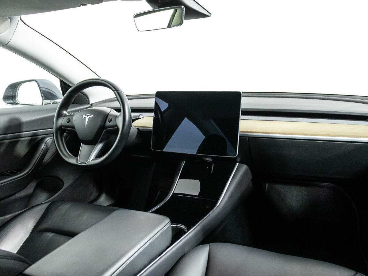 Tesla Model 3 с пробегом — 2019 год. Фото: #8