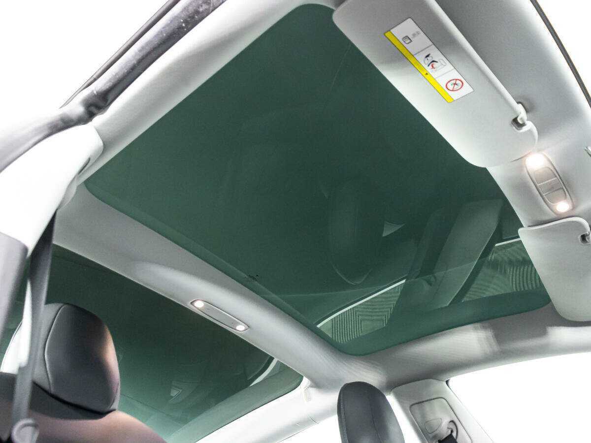 Tesla Model 3 с пробегом — 2019 год. Фото: #16