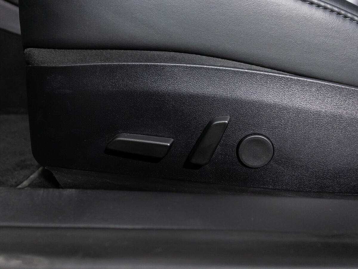 Tesla Model 3 с пробегом — 2019 год. Фото: #18